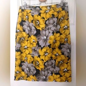 Who What Wear Women's Skirt Yellow Black Floral Side Zip Size 10